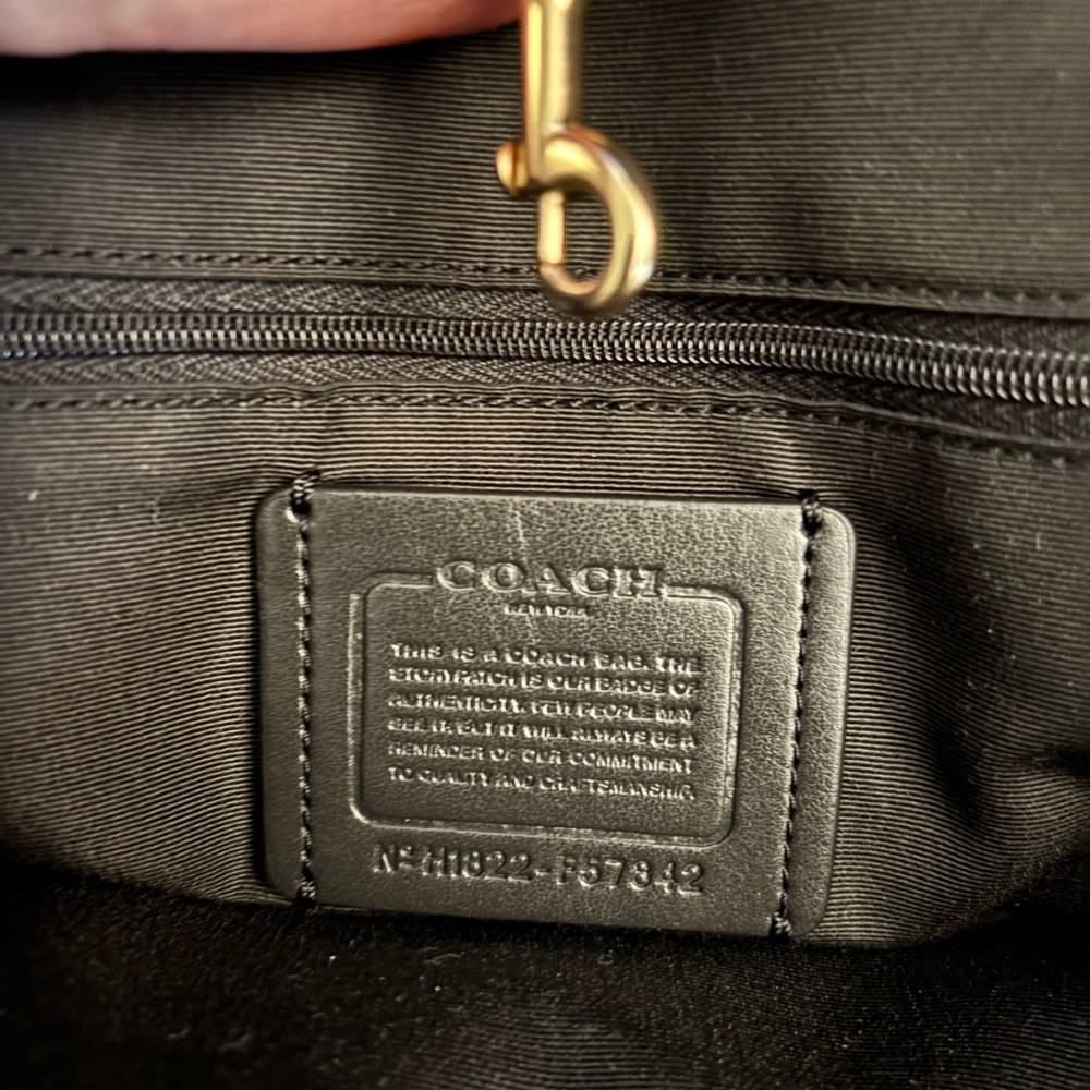 *NWT* Coach  Drawstring Carryall Tote *COA* - Picture 8 of 12